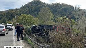 Kumru-Korgan Yolu Kazasında Kamyon Şarampole Devrildi